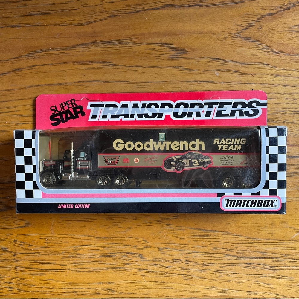 MATCHBOX SUPER STAR TRANSPORTERS-GOODWRENCH RACING #3 DALE EARNHARDT NASCAR